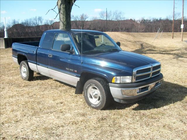 Dodge Ram 1500 Base Pickup