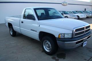 Dodge Ram 1500 2001 photo 2