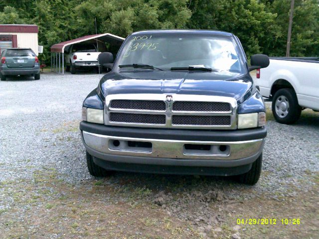 Dodge Ram 1500 2001 photo 2