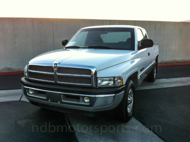 Dodge Ram 1500 2001 photo 3