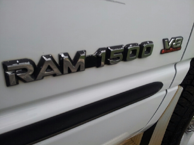 Dodge Ram 1500 2001 photo 2