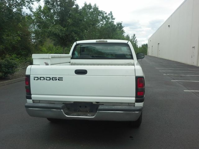 Dodge Ram 1500 2001 photo 2
