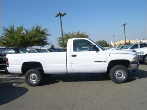 Dodge Ram 1500 2001 photo 3