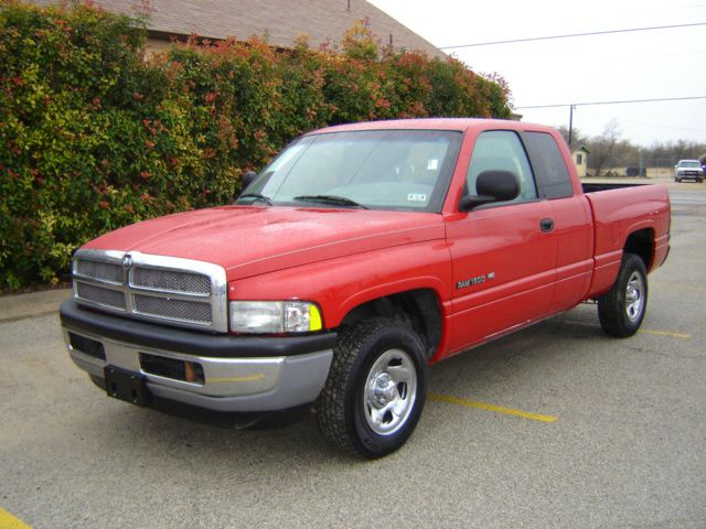 Dodge Ram 1500 1500 LT Crew Cab 4WD Pickup Truck