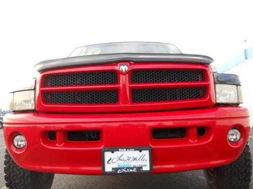 Dodge Ram 1500 2001 photo 2