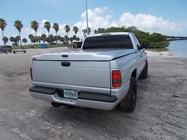Dodge Ram 1500 2001 photo 4
