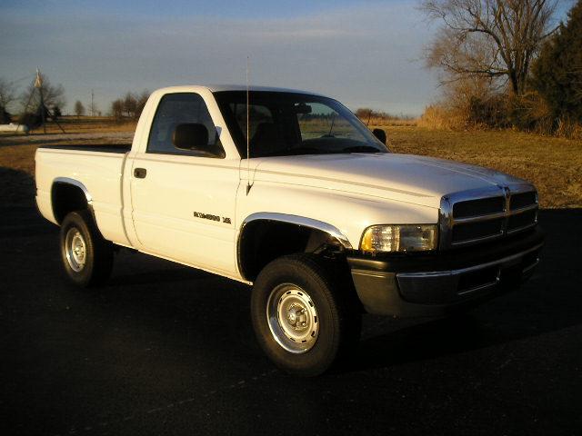 Dodge Ram 1500 2001 photo 4