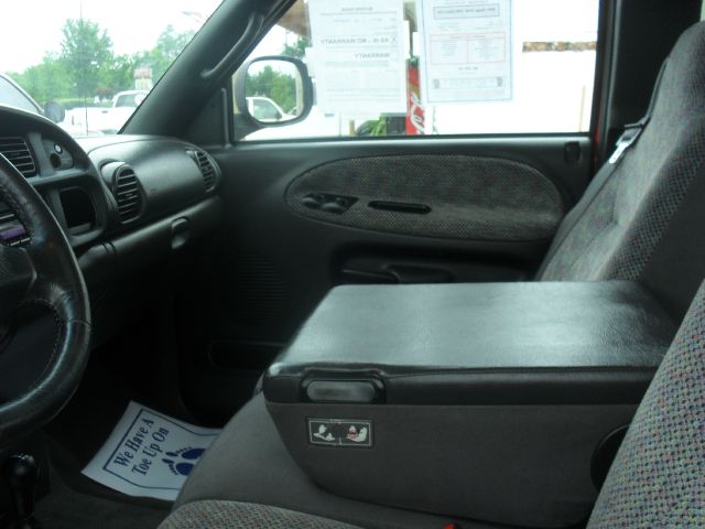 Dodge Ram 1500 2001 photo 2