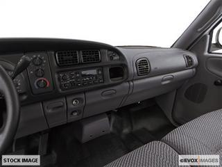 Dodge Ram 1500 2001 photo 2