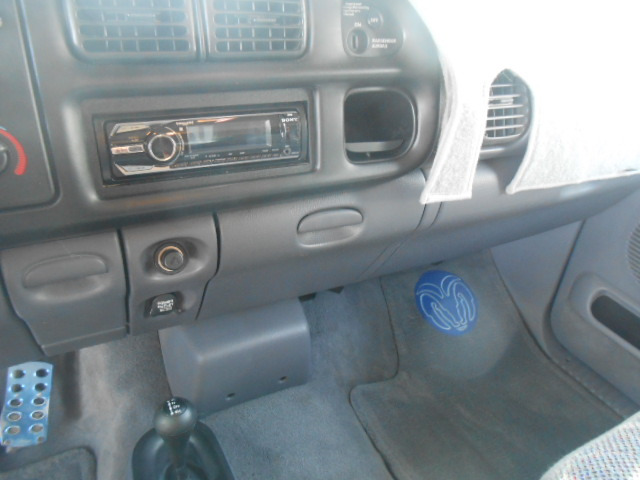 Dodge Ram 1500 Z71 4X4 CREW CAB Pickup Truck