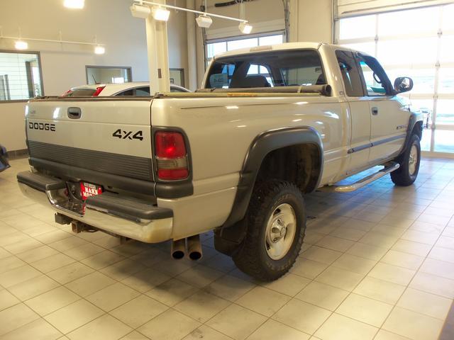 Dodge Ram 1500 2001 photo 2