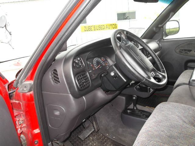 Dodge Ram 1500 2001 photo 13