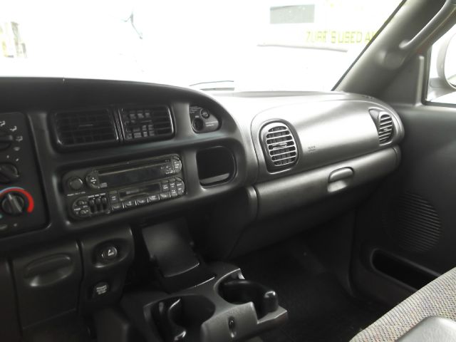 Dodge Ram 1500 2001 photo 4