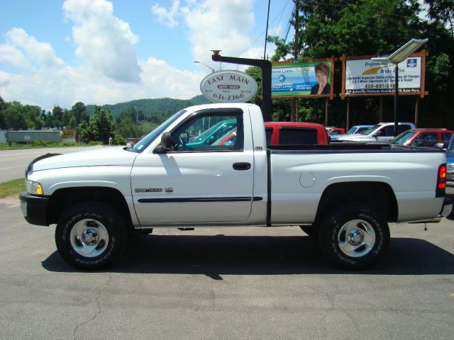 Dodge Ram 1500 2001 photo 4