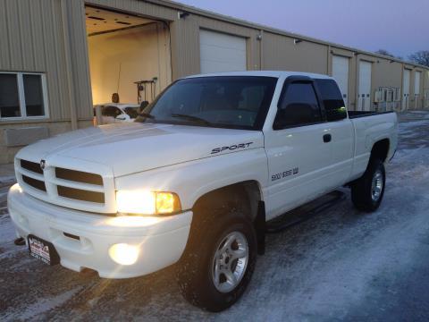 Dodge Ram 1500 2001 photo 2