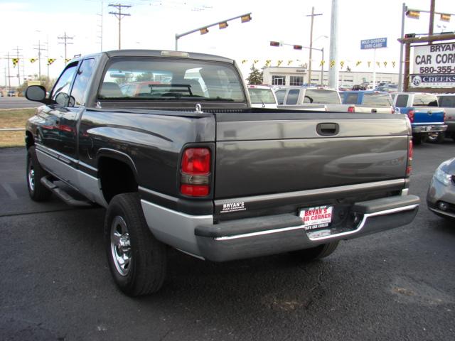 Dodge Ram 1500 2001 photo 2