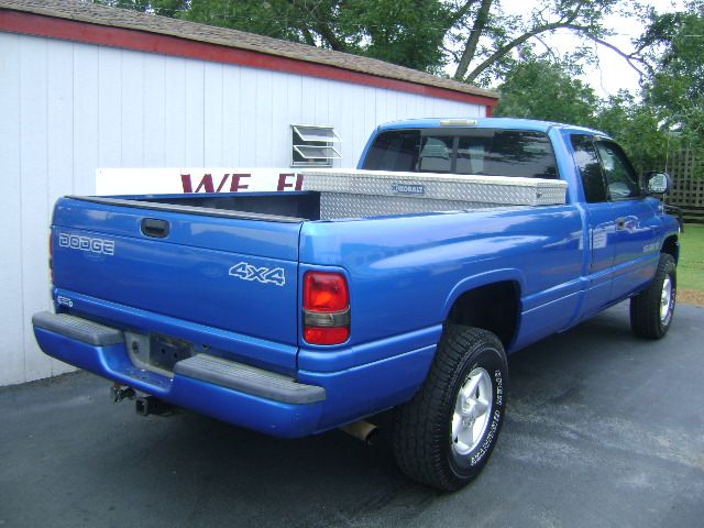 Dodge Ram 1500 2001 photo 3