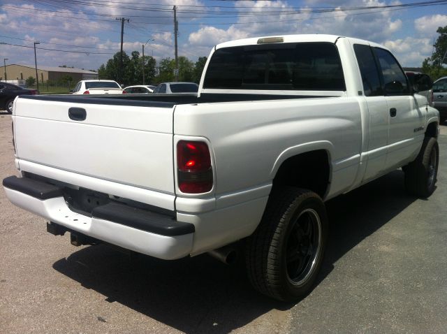 Dodge Ram 1500 2001 photo 3