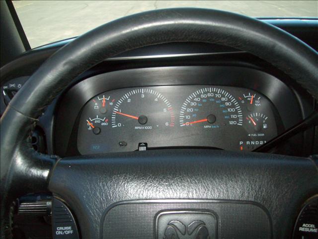 Dodge Ram 1500 2001 photo 2