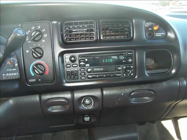 Dodge Ram 1500 2001 photo 4