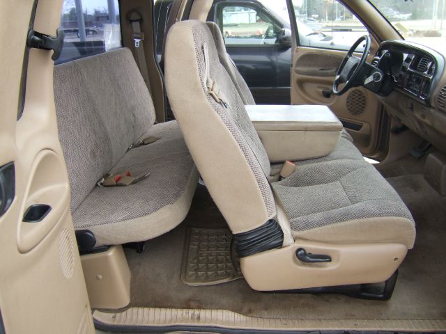 Dodge Ram 1500 2001 photo 2