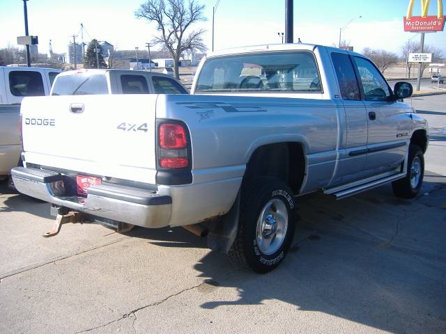 Dodge Ram 1500 2001 photo 3