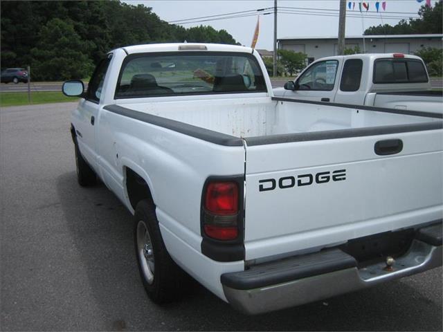 Dodge Ram 1500 2001 photo 3