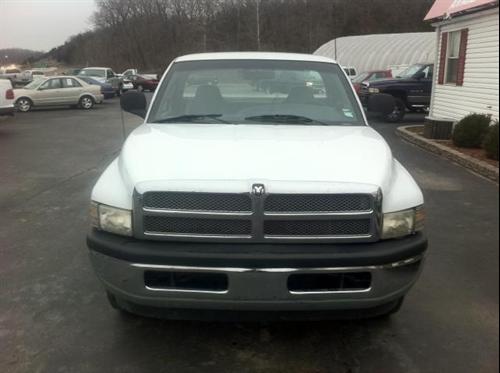 Dodge Ram 1500 2001 photo 2