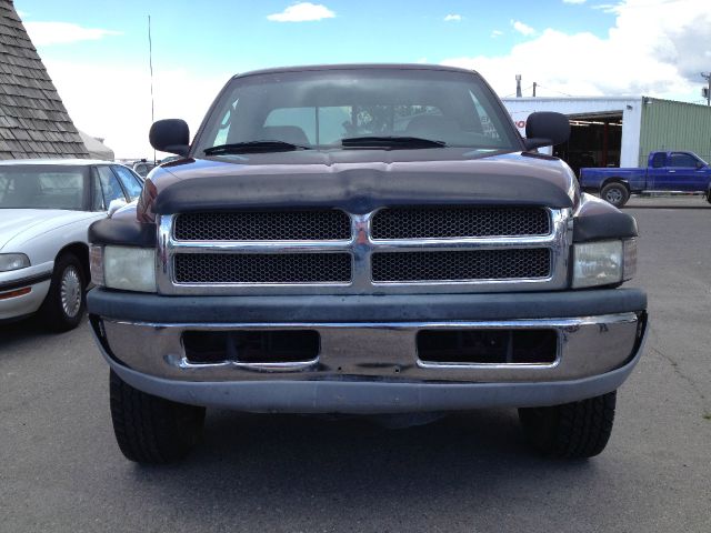 Dodge Ram 1500 1500 LT 4WD Pickup Truck