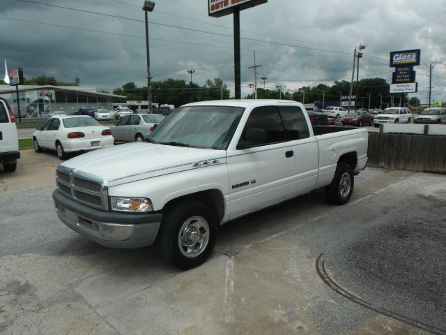 Dodge Ram 1500 2001 photo 3