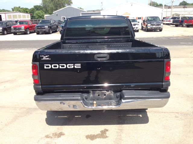 Dodge Ram 1500 1500 LT Crew Cab 4WD Pickup Truck