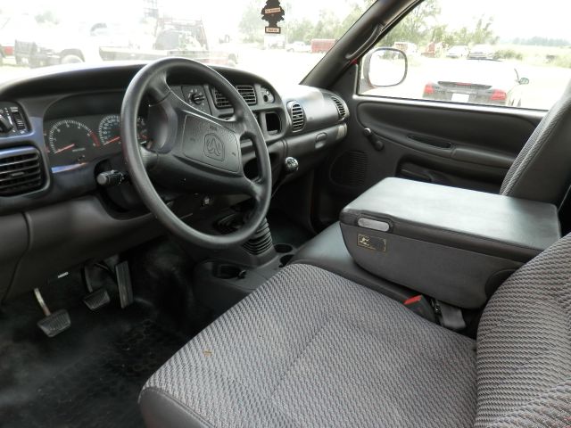 Dodge Ram 1500 2001 photo 2