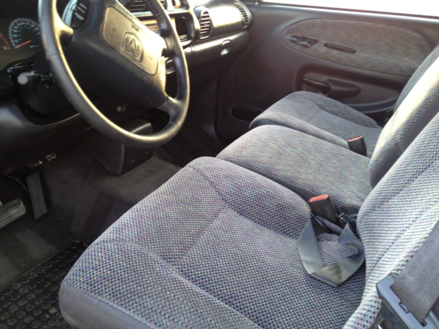 Dodge Ram 1500 1500 LT Crew Cab 4WD Pickup Truck