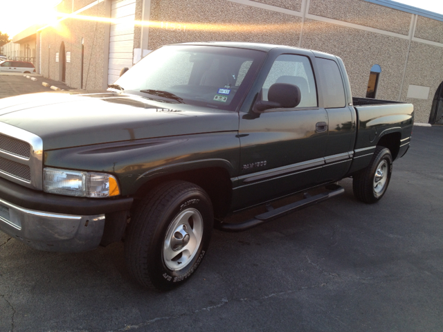 Dodge Ram 1500 2001 photo 2