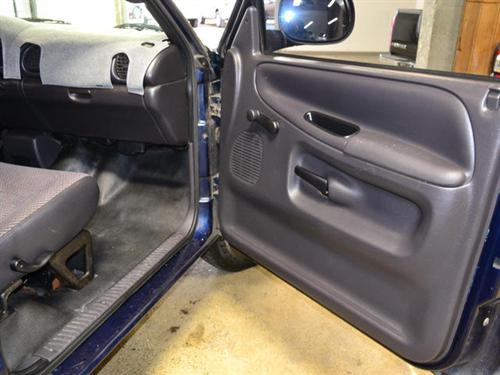 Dodge Ram 1500 2001 photo 2