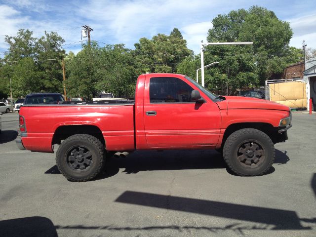Dodge Ram 1500 2001 photo 2