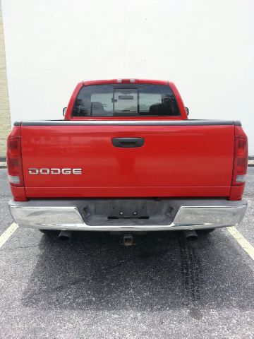 Dodge Ram 1500 Extended Cab Standard Box 4-wheel Drive LS Pickup Truck