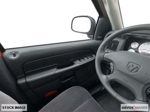 Dodge Ram 1500 2002 photo 2