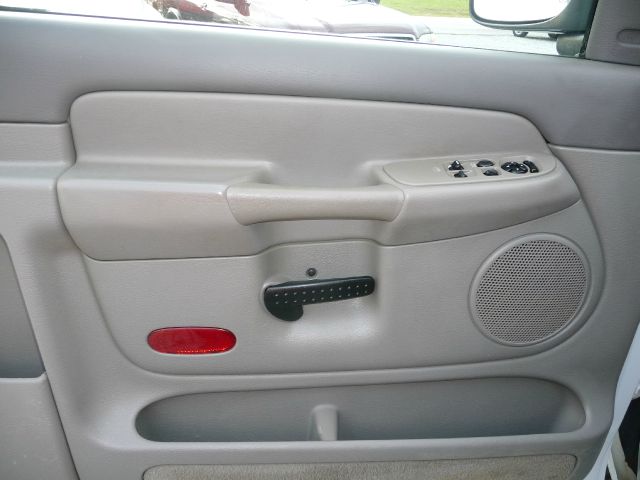 Dodge Ram 1500 2002 photo 24