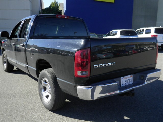 Dodge Ram 1500 2002 photo 2