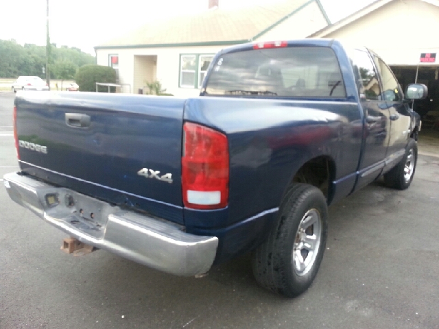 Dodge Ram 1500 Ext WT Pickup Truck