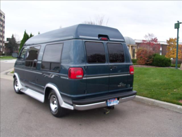 Dodge Ram 1500 2002 photo 2