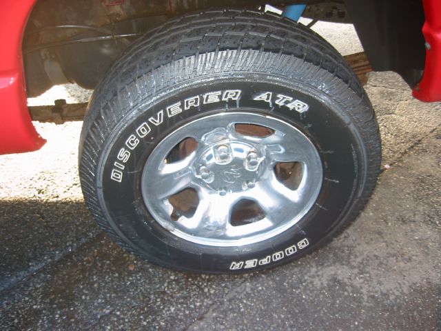 Dodge Ram 1500 Ext WT Pickup Truck