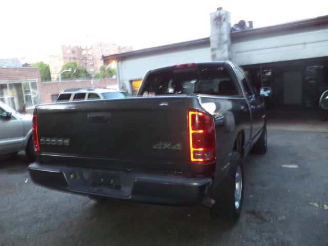 Dodge Ram 1500 Reg Cab 135 WB HD 4WD Pickup Truck