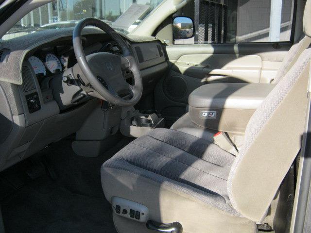 Dodge Ram 1500 2003 photo 2