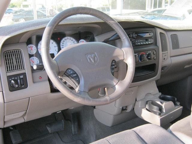 Dodge Ram 1500 2003 photo 3