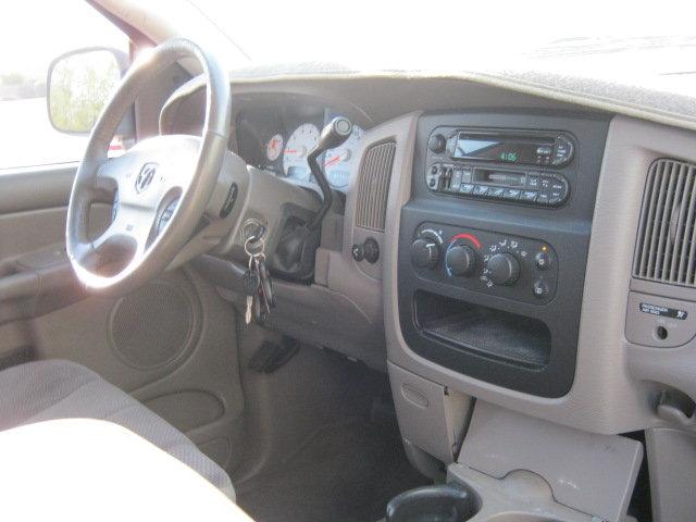 Dodge Ram 1500 2003 photo 4