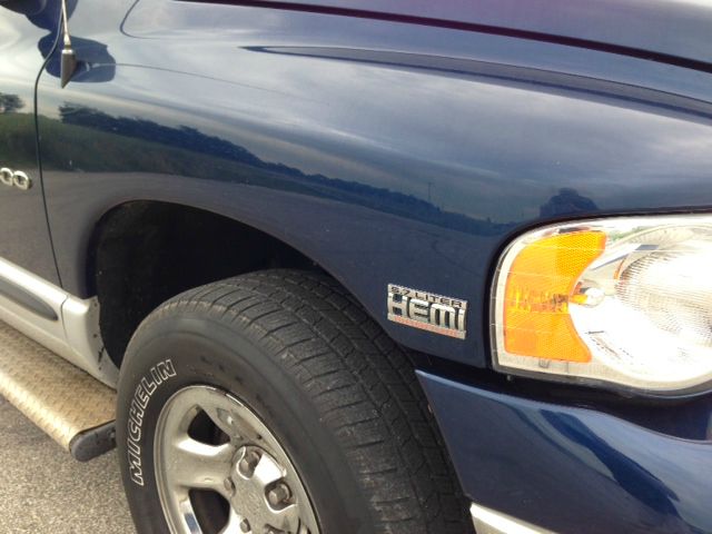 Dodge Ram 1500 2003 photo 2