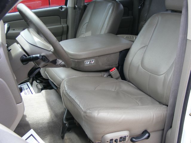 Dodge Ram 1500 2003 photo 3