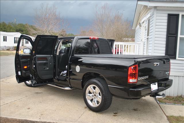 Dodge Ram 1500 Leathermuch More Pickup